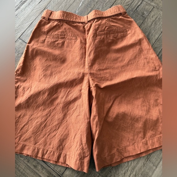 Uniqlo Linen Blend Belted Culotte Shorts, size medium - Picture 6 of 8